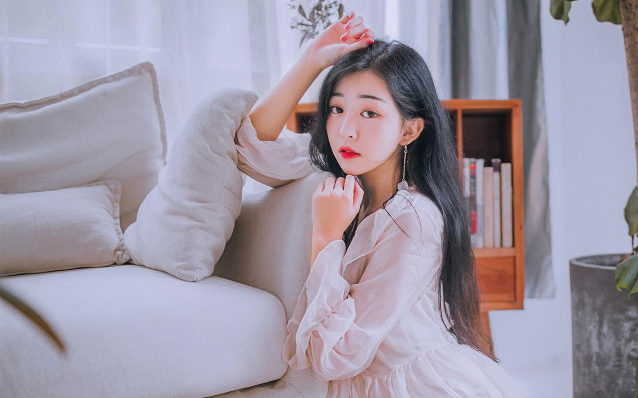 王毅会见乌兹别克斯坦外长赛义多夫